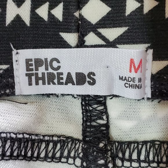 DISNEY Minnie Mouse Top & EPIC THREADS Girls Leggings Tee Set - Picture 9 of 11